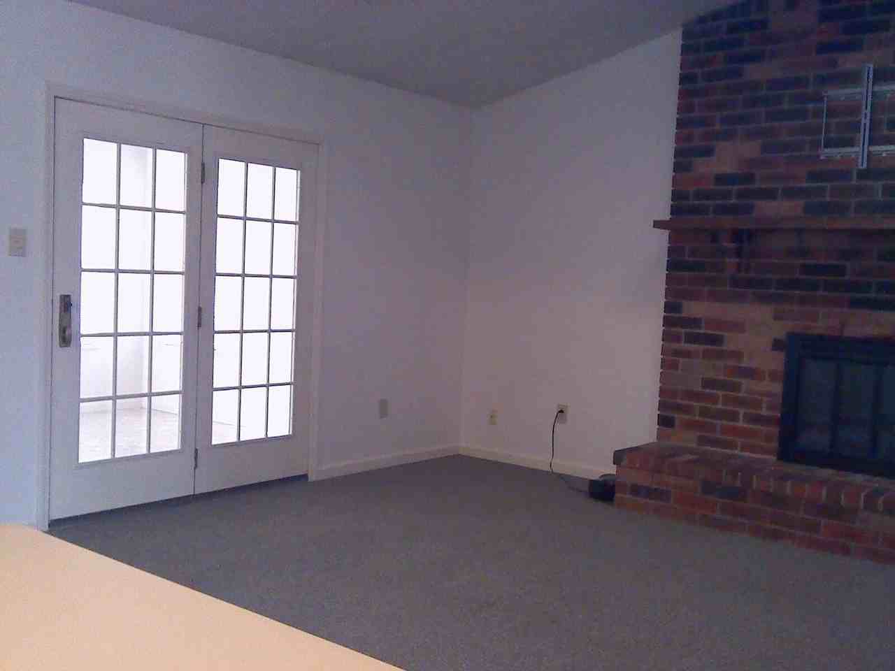 3201 Foxchase Ct - Photo 3 of 7