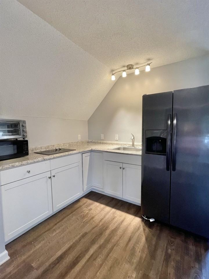 3446 Peter Cv - Photo 2 of 6