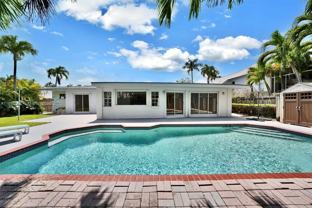 255 Ridgewood Rd - Photo 1 of 1