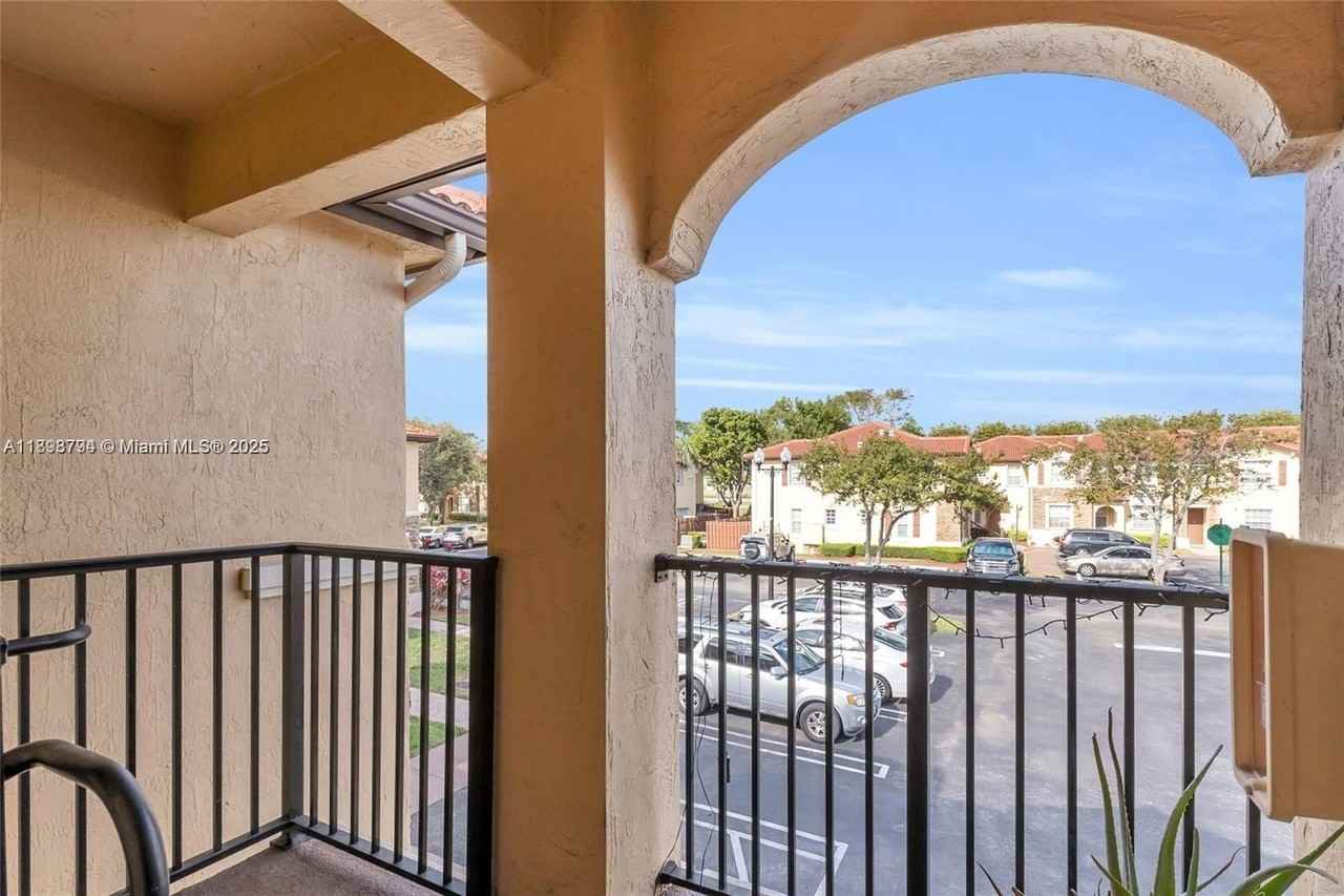 1395 Ne 33rd Ave #206-26 - Photo 4 of 24