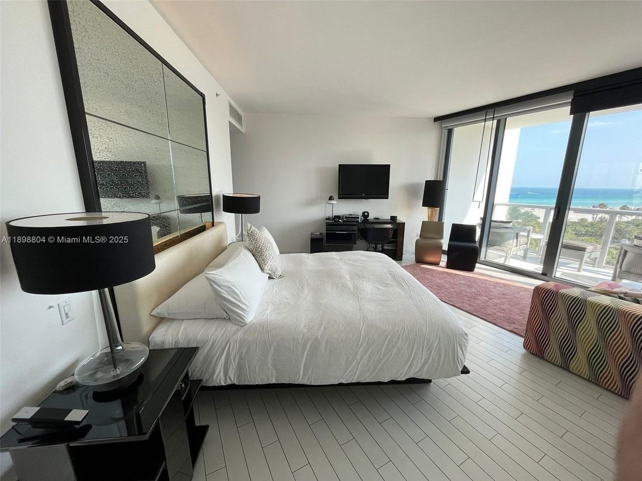 2201 Collins Ave #626 - Photo 2 of 12