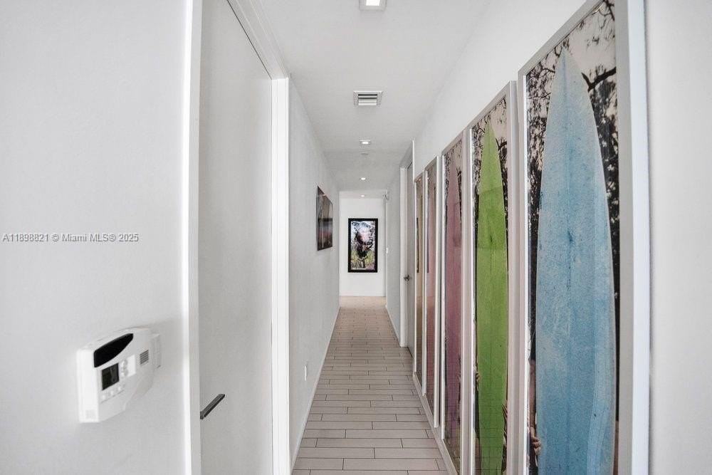 2201 Collins Ave #628 - Photo 7 of 21