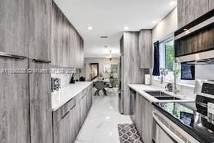 1321 S 16th Ave - Photo 1 of 1