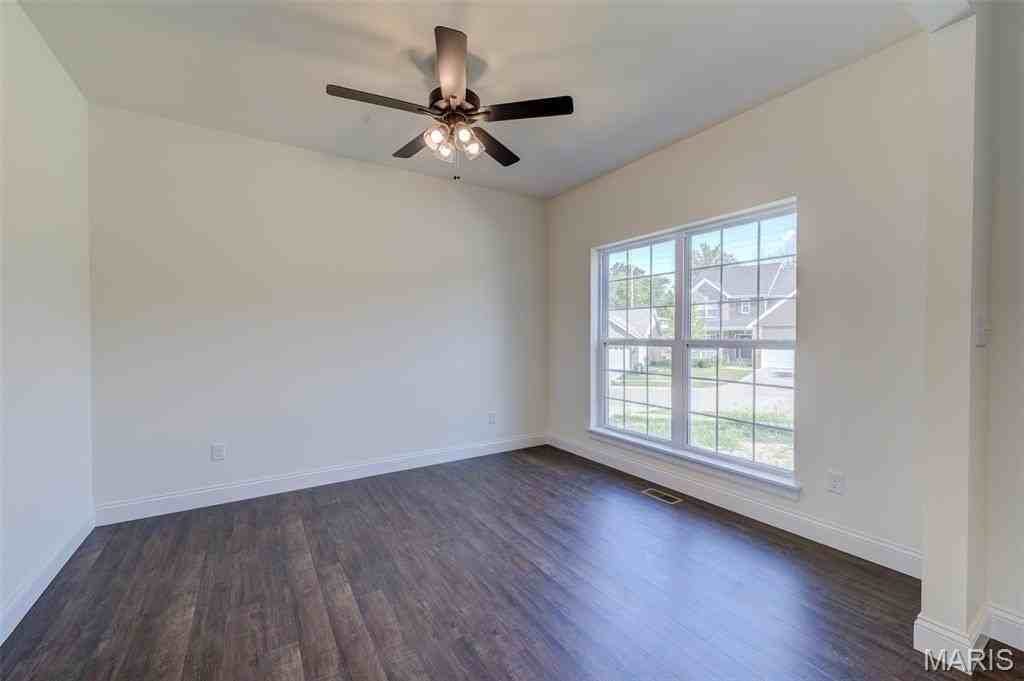 2025 Maryland Oaks Cir - Photo 6 of 50