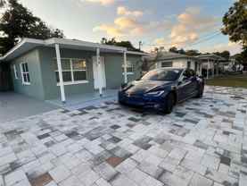 206 N Himes Ave - Photo 1 of 1