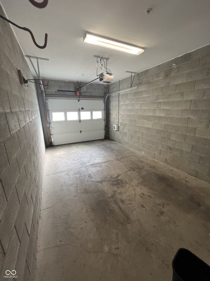 521 North Park Avenue - Photo 3 of 21