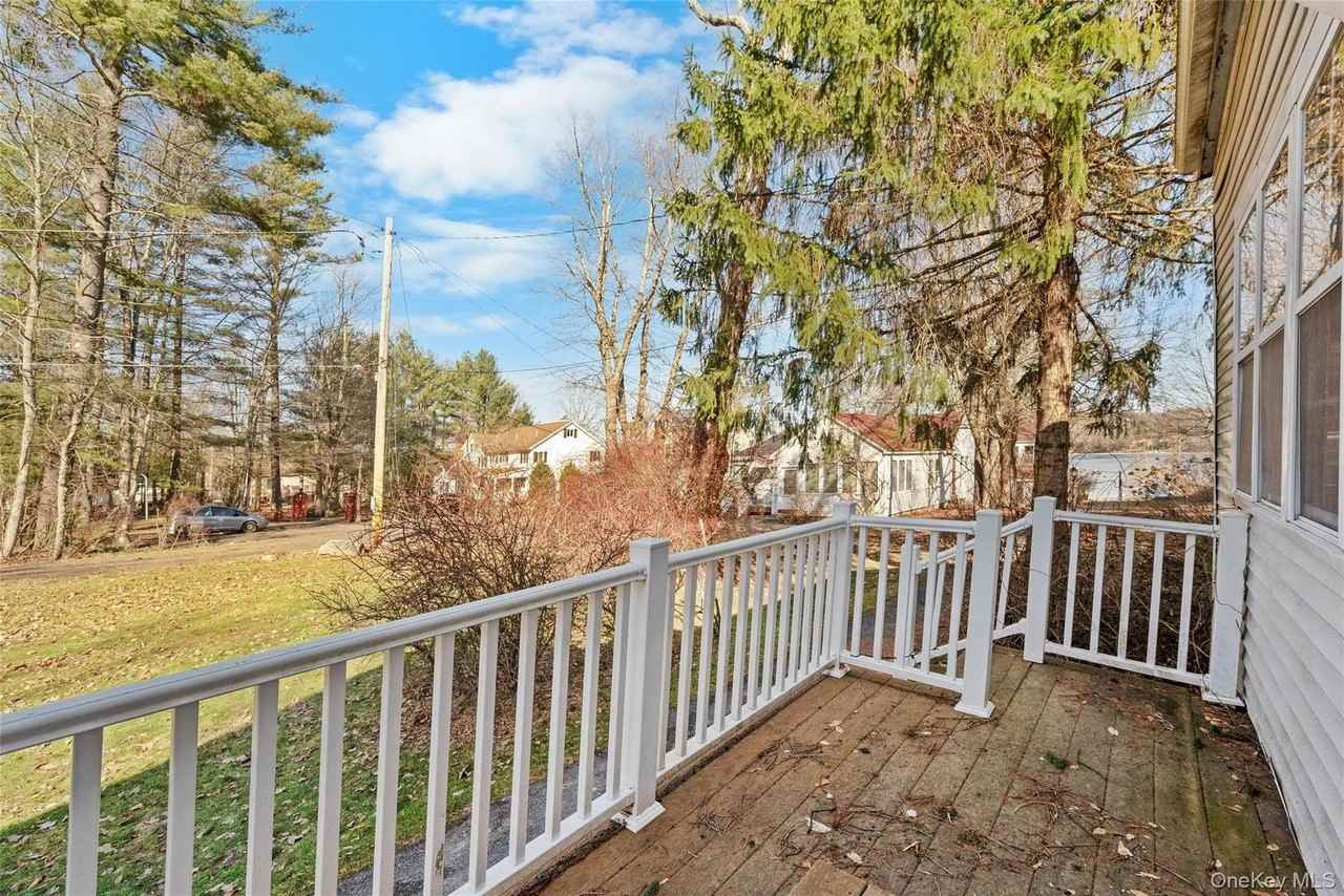 443 Sackett Lake Rd #22 - Photo 3 of 19