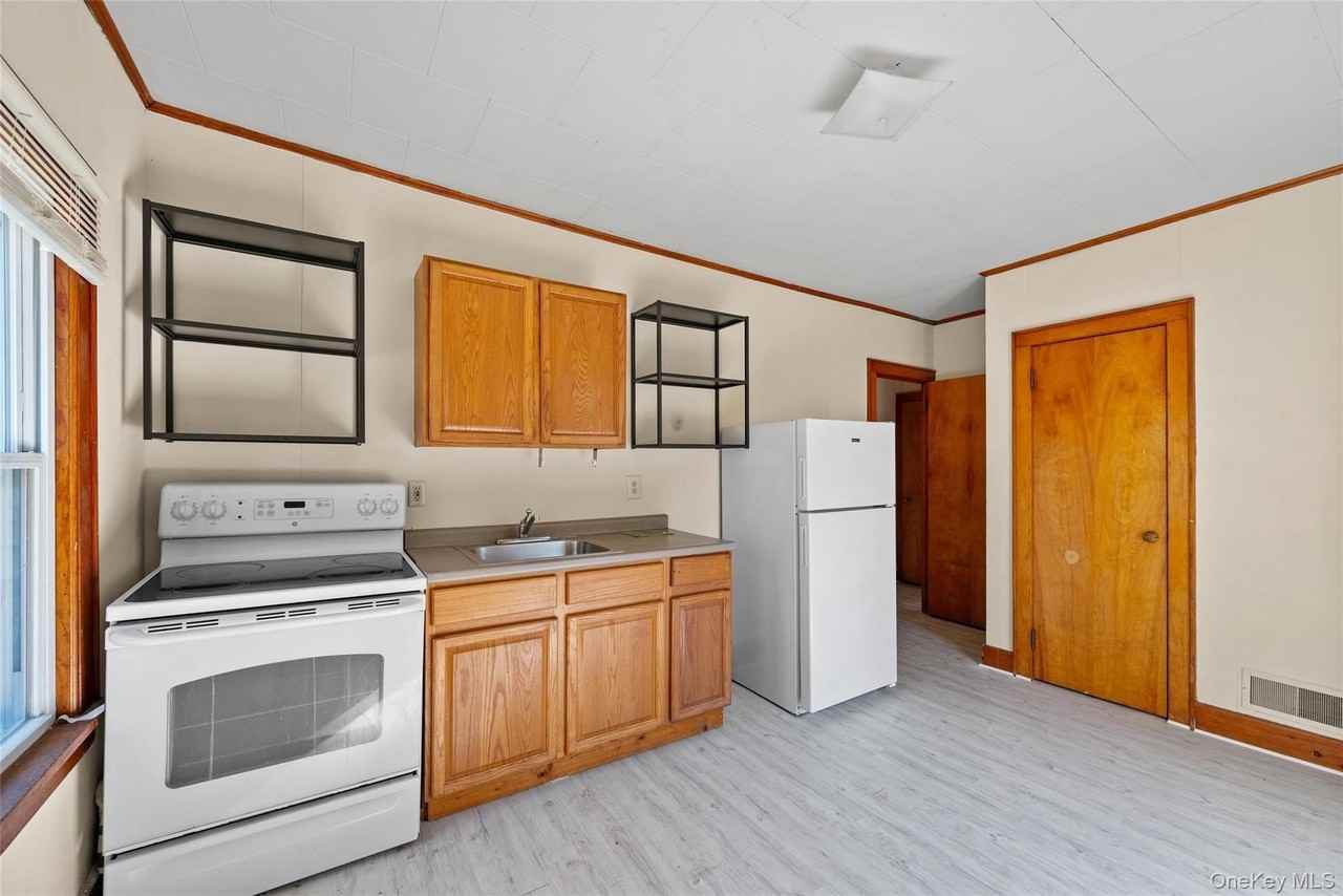 443 Sackett Lake Rd #22 - Photo 4 of 19