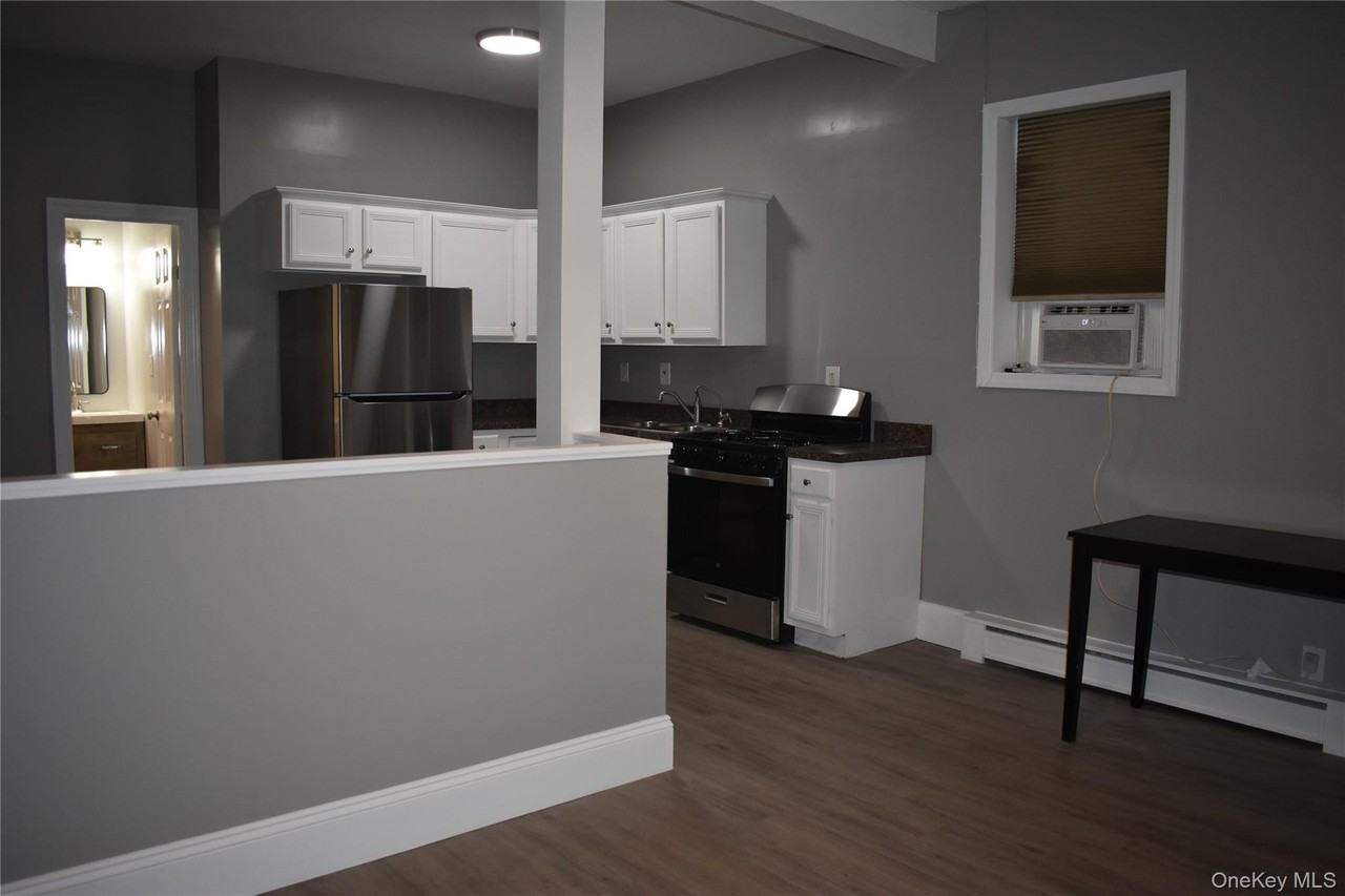 30 Willow Rd - Photo 3 of 17