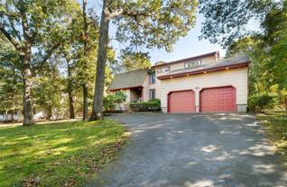 5 Bay Woods Dr - Photo 1 of 1