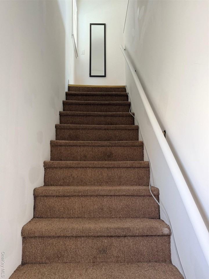 30 Mckinley Ave - Photo 4 of 10