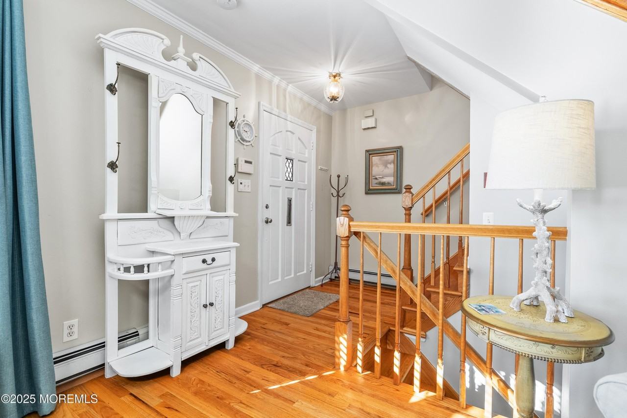 123 Stockton Ave - Photo 4 of 50