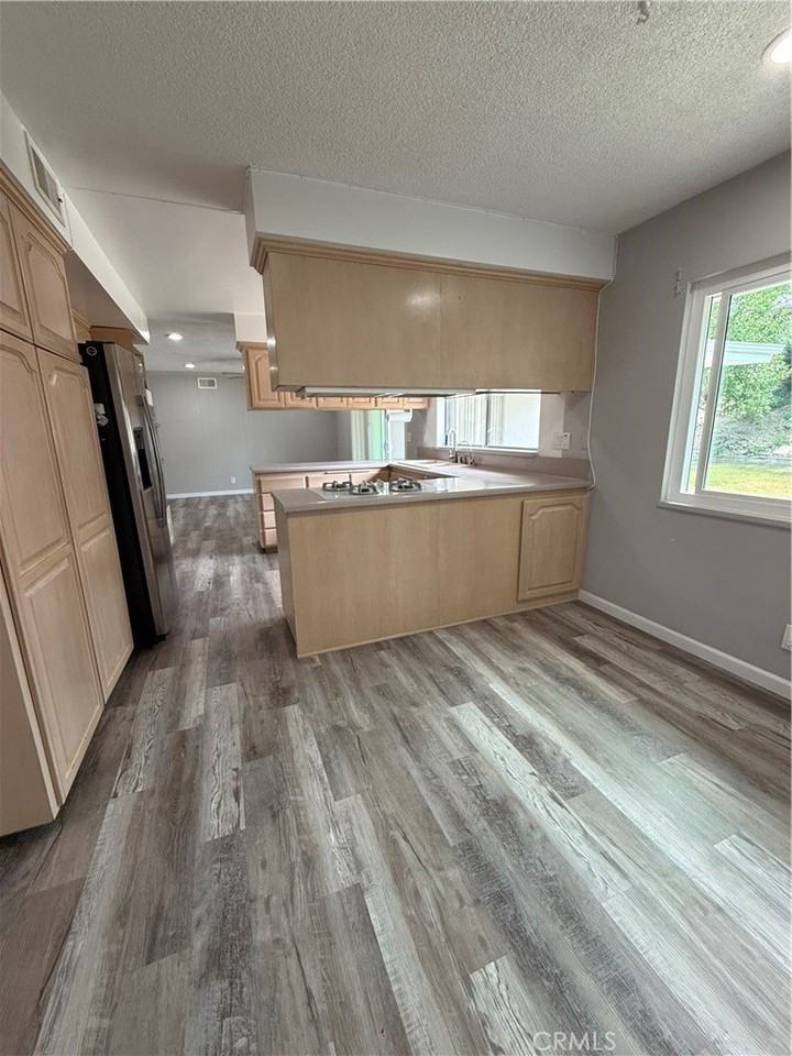 1430 Shadow Ln - Photo 6 of 24