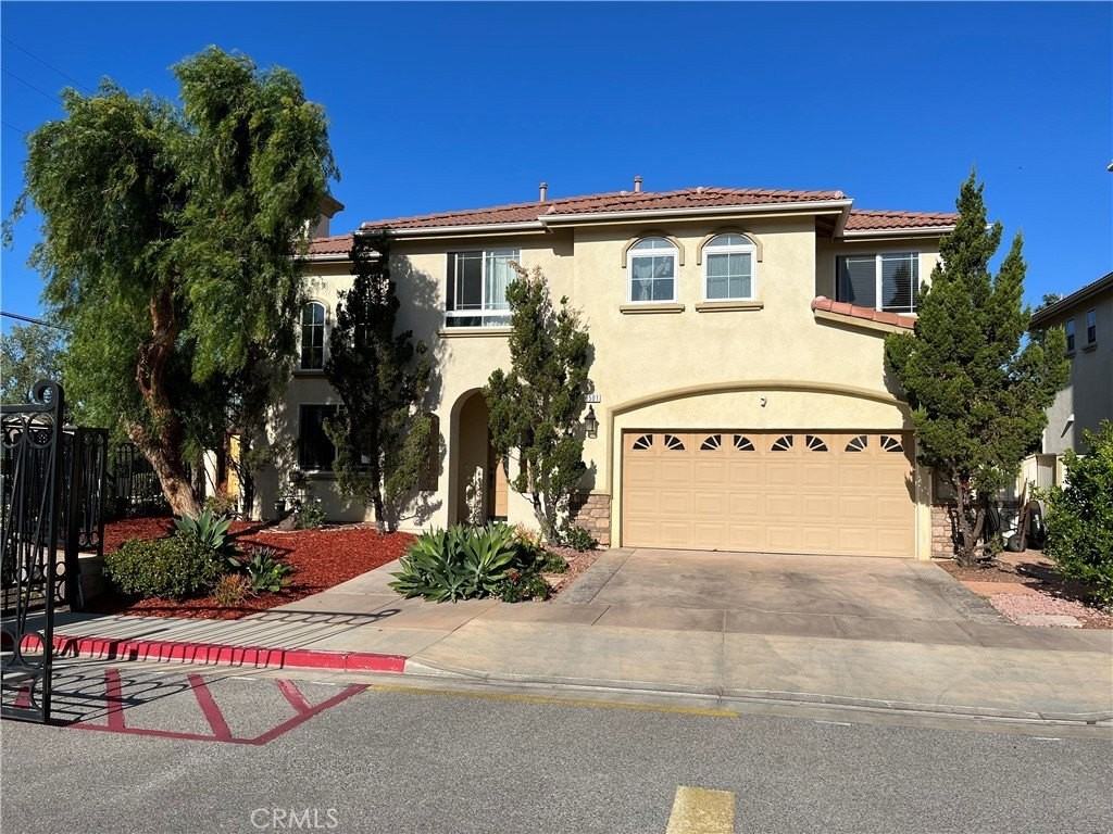 8501 Browns Creek Ln - Photo 5 of 26