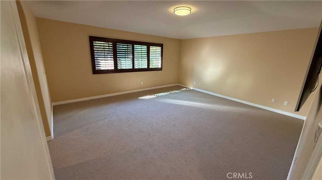 8501 Browns Creek Ln - Photo 6 of 26