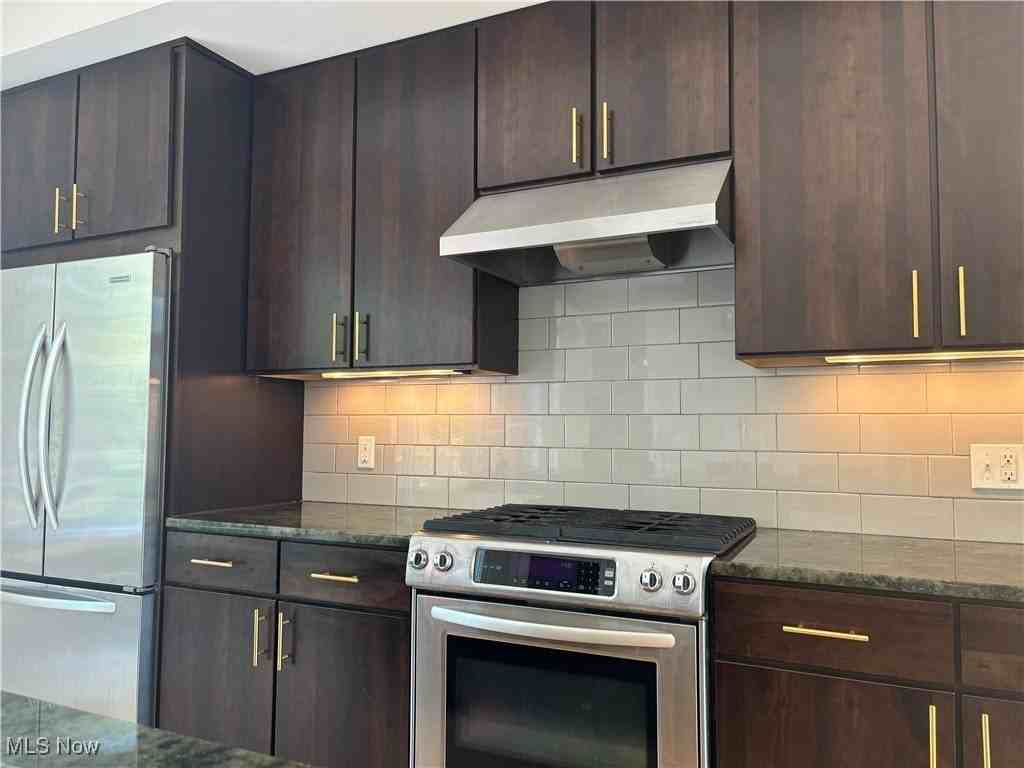 1901 E 119th St - Photo 3 of 24