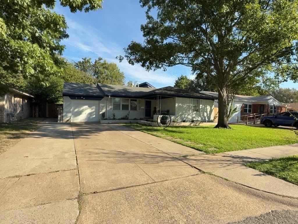 2208 Piedmont St - Photo 2 of 40