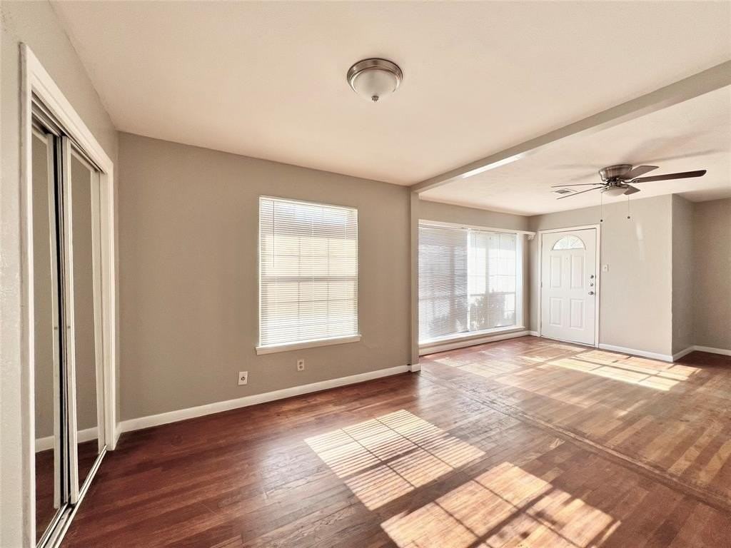 1607 Herschel Street - Photo 7 of 27