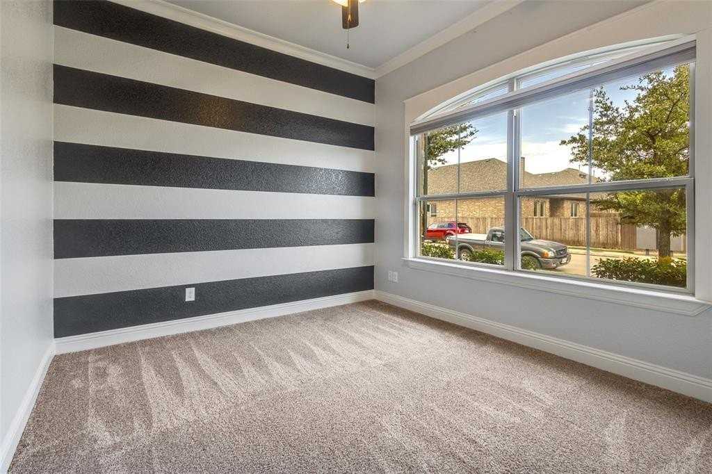 1304 Venezia Ln - Photo 7 of 36