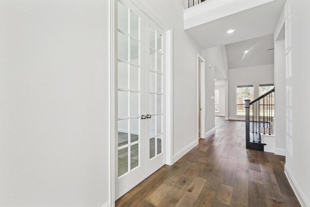 7123 Doe Creek Ln - Photo 2 of 40