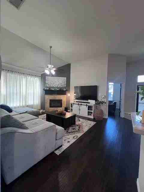 421 Sagewood Ct - Photo 3 of 19