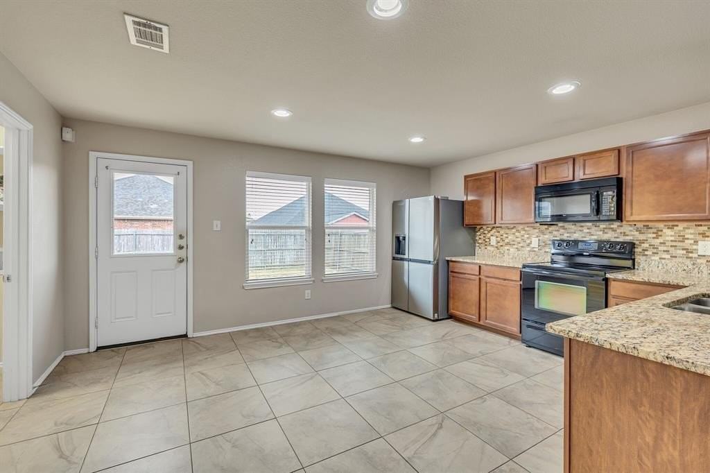 9204 Tierra Verde Dr - Photo 6 of 17