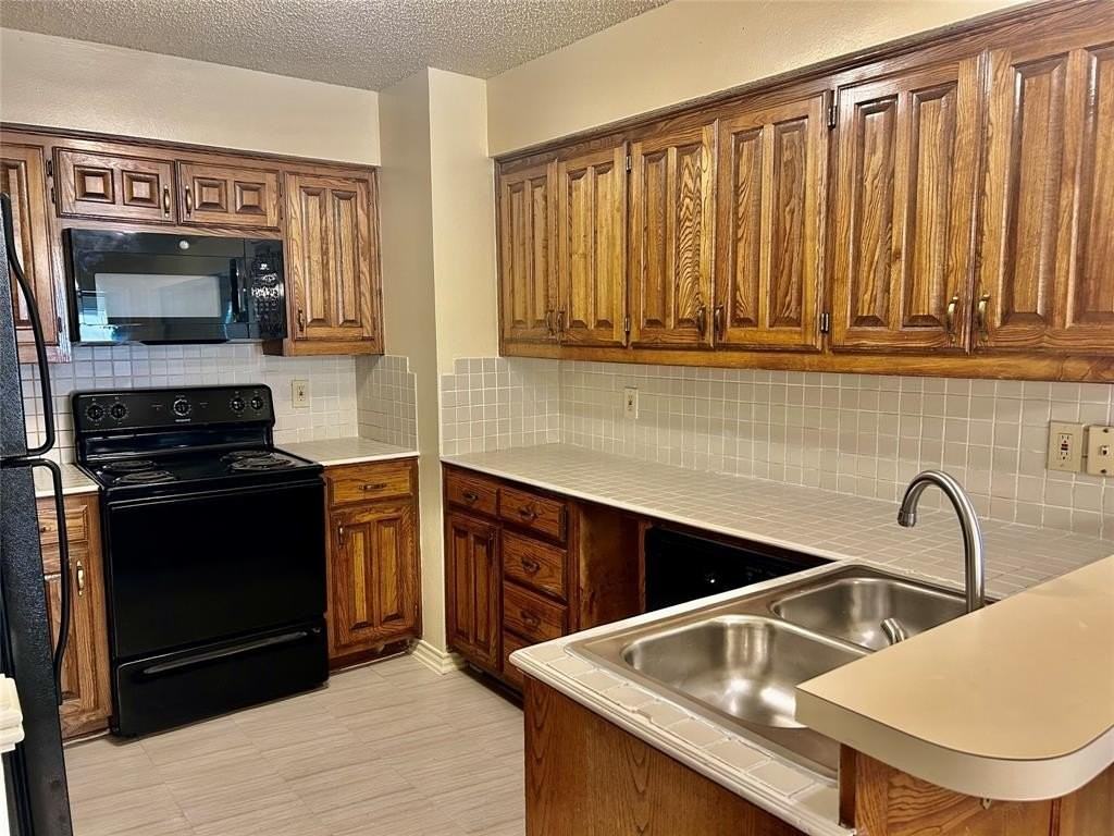 1318 Mission Street - Photo 7 of 28