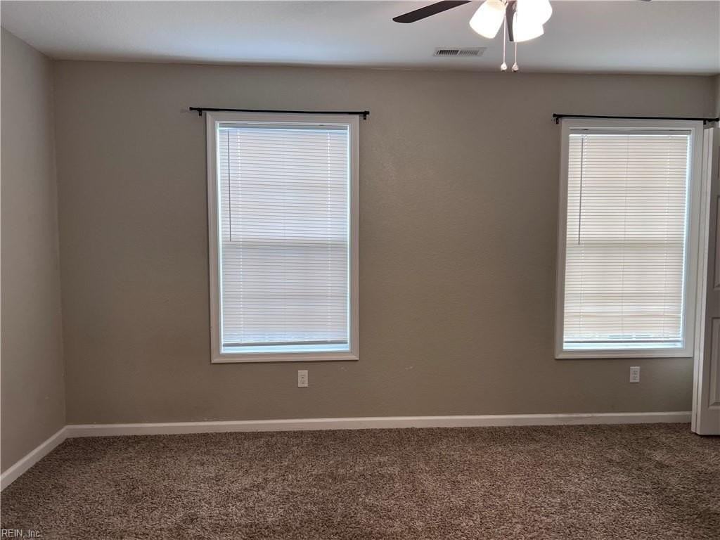 1315 W 27th St - Photo 7 of 37