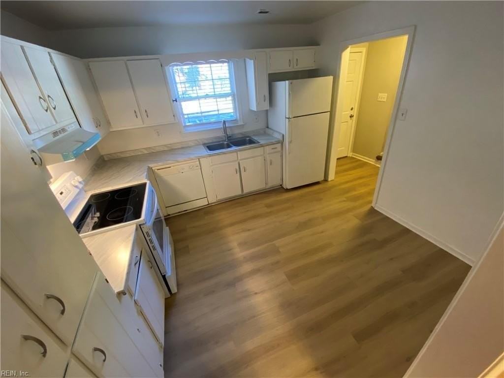 407 Hustings Ln #E - Photo 4 of 15