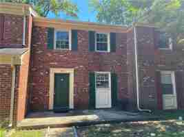 featured image of 407 Hustings Ln #E