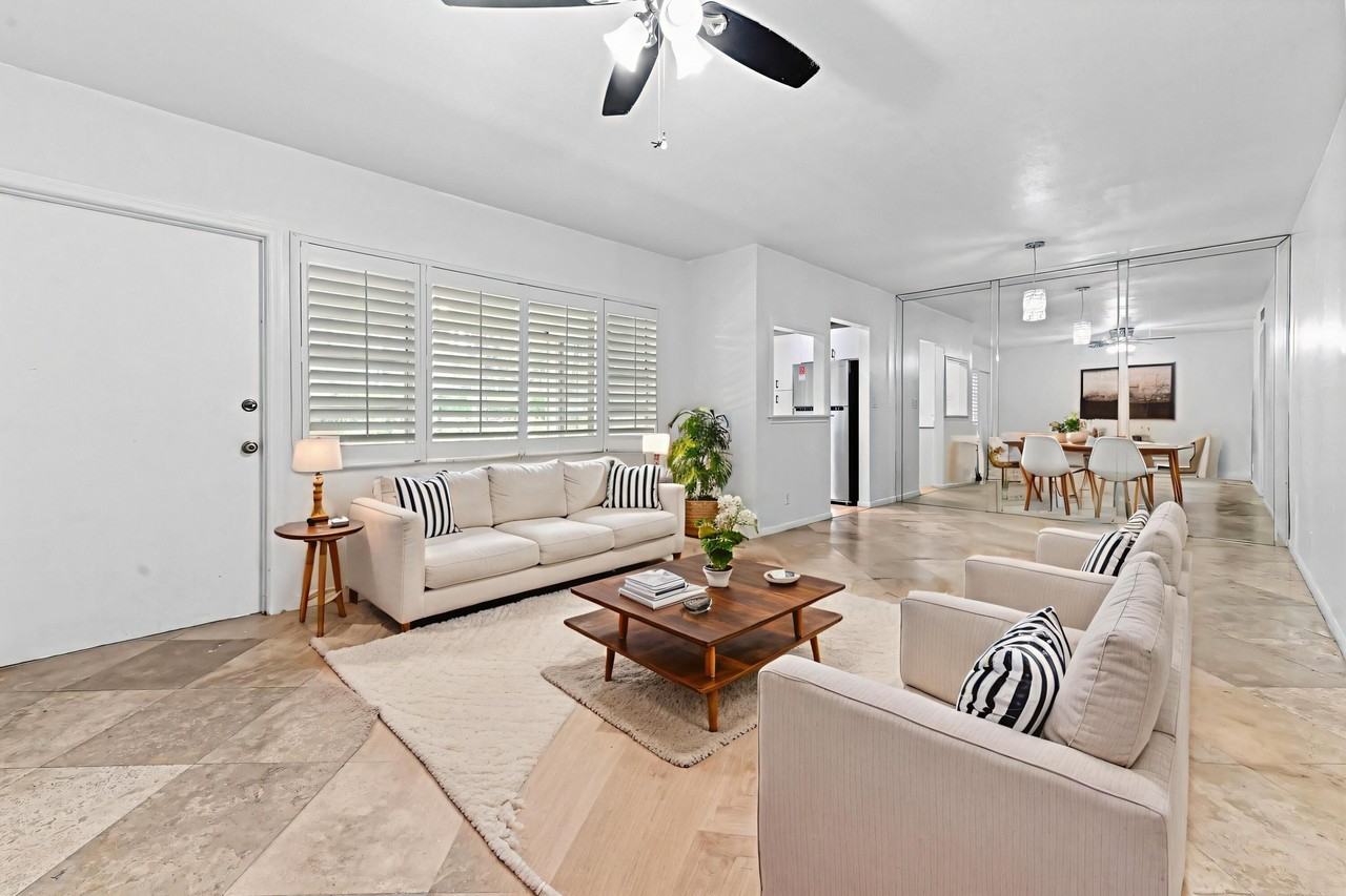 100 Royal Palm Way #1070 - Photo 4 of 17