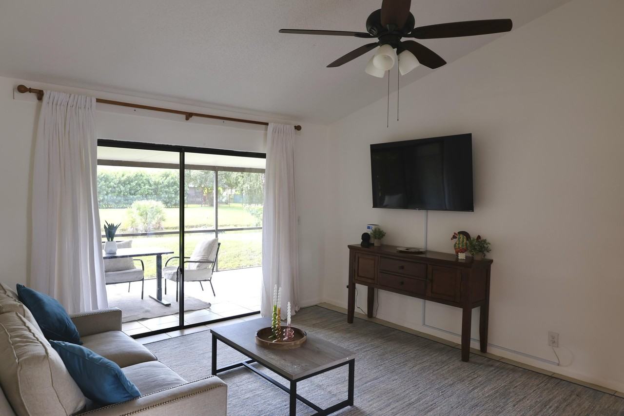 12726 Spinnaker Ln - Photo 3 of 12