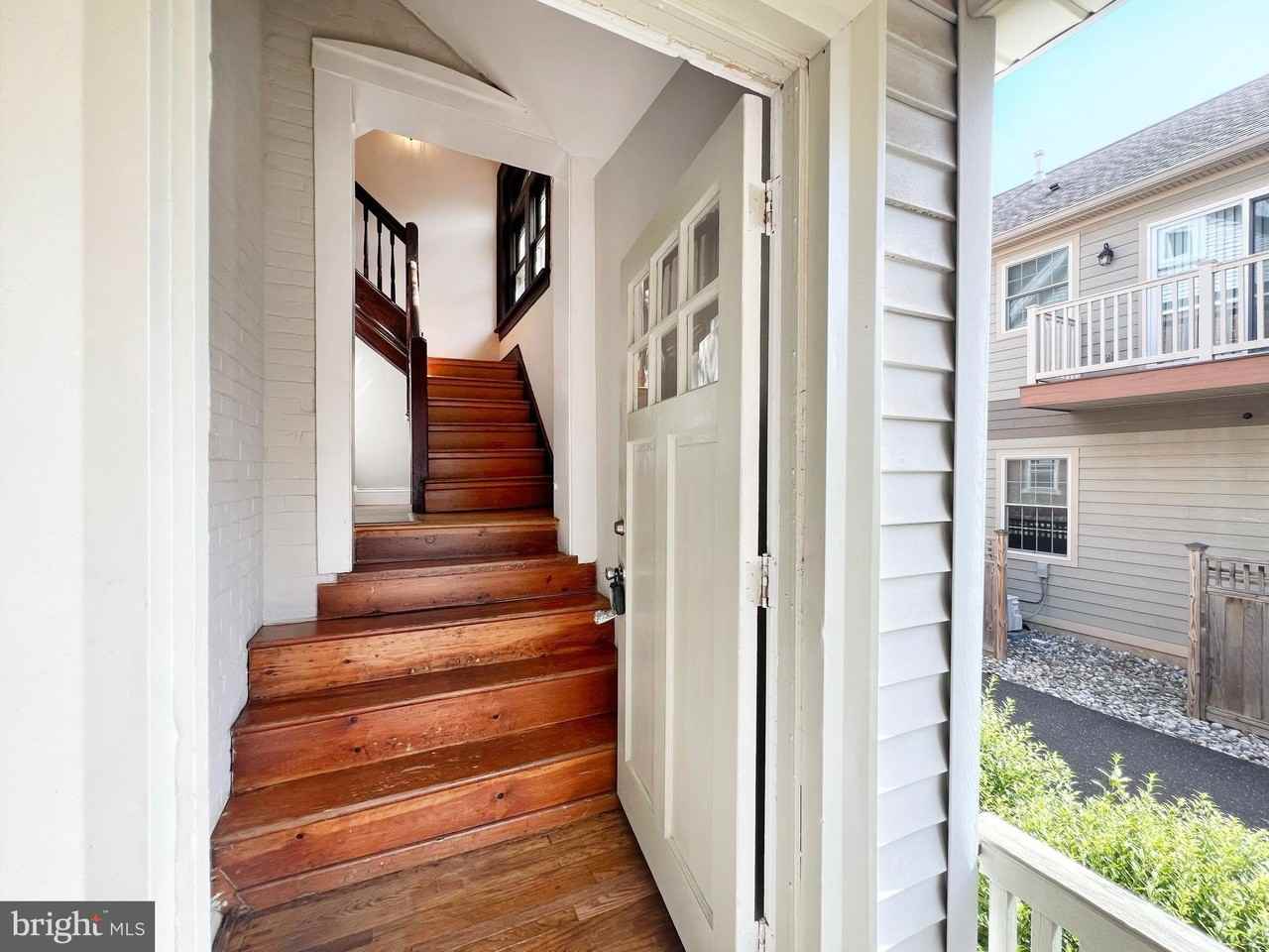 323-2ND FLOOR S MAIN Street - Photo 3 of 33