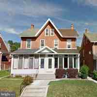 featured image of 387 Charles St