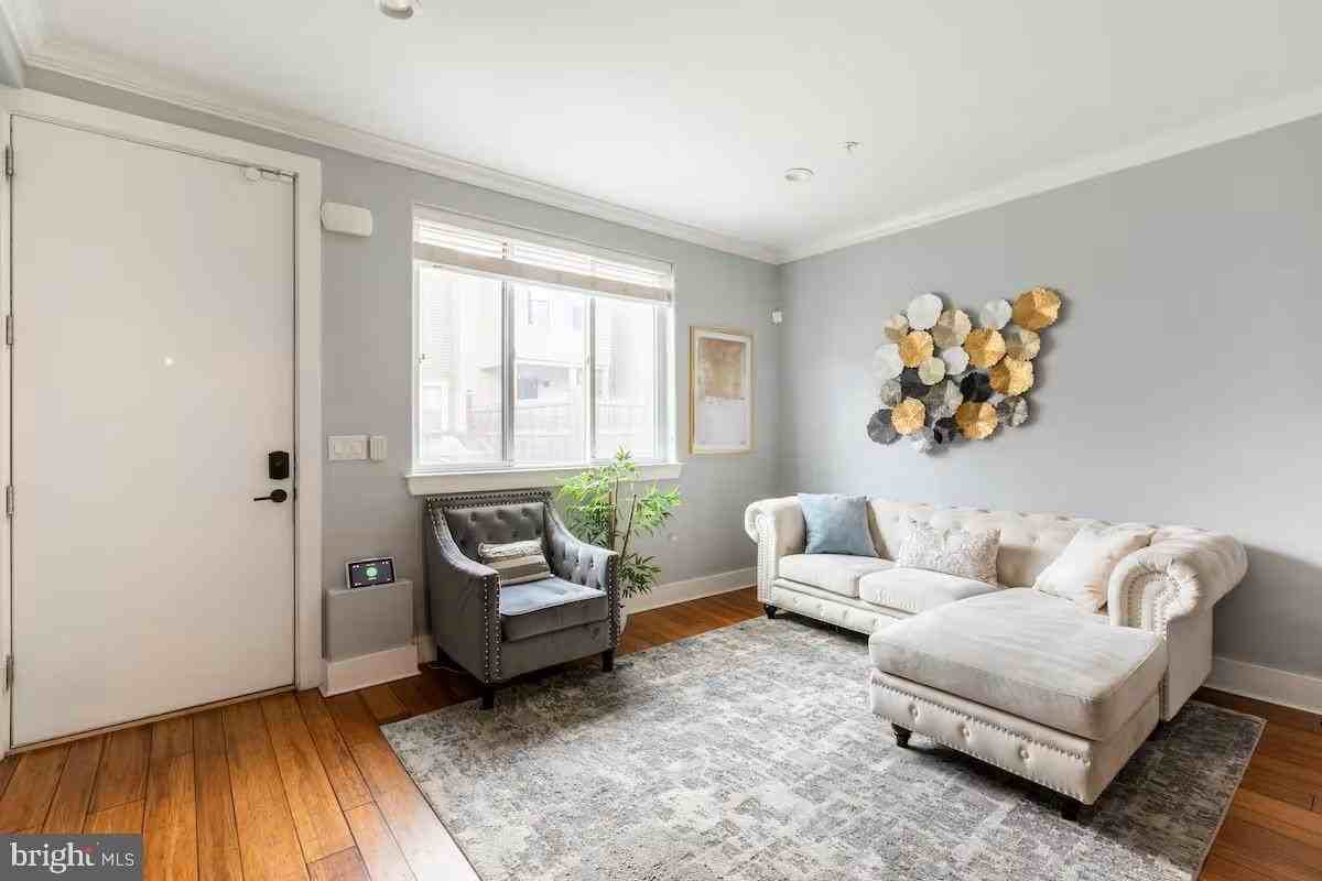 2532 Annin Street - Photo 4 of 37