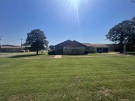 featured image of E Bank St