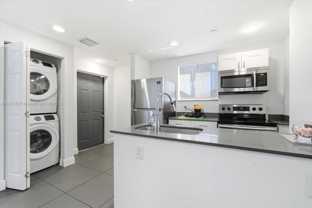 541 Nw 33rd St #1 - Photo 1 of 1