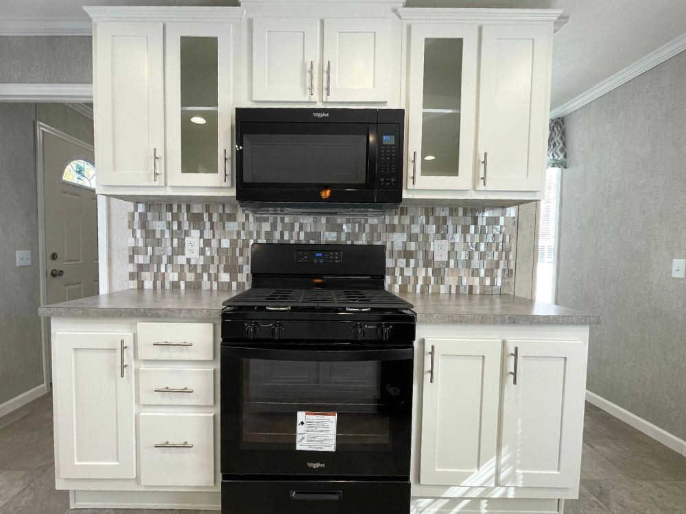 8835 Turkey Ridge Road - Photo 3 of 33