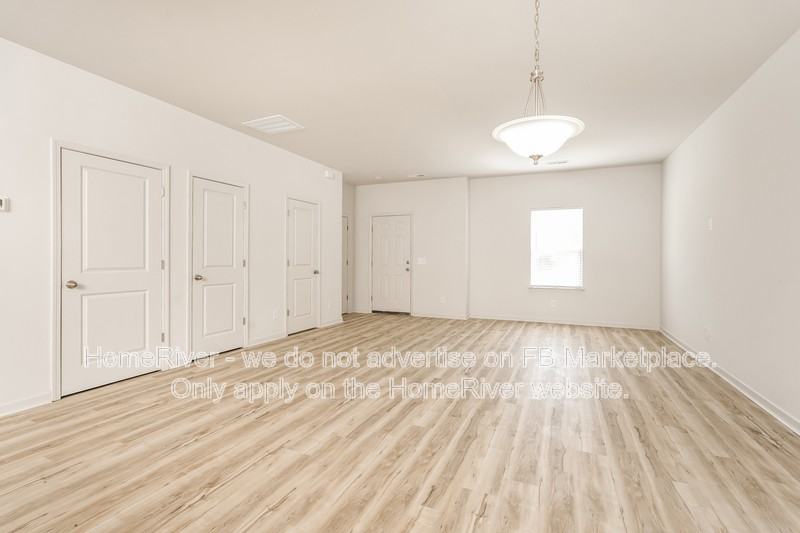 816 Richmond Ave - Photo 4 of 21