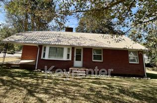 4315 Woodlawn Pike - Photo 1 of 1