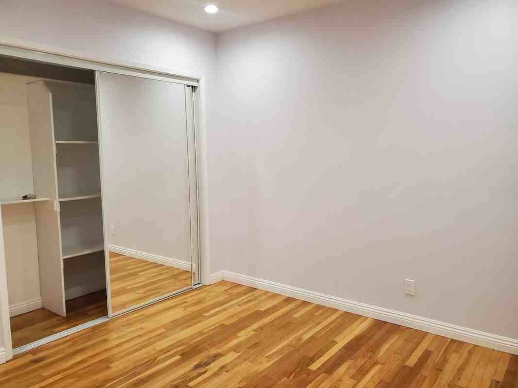 11541 Robert Lane - Photo 6 of 9