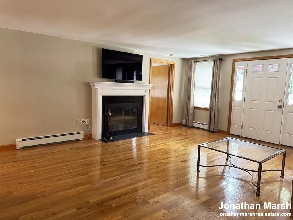 8 Grace Rd - Photo 3 of 7
