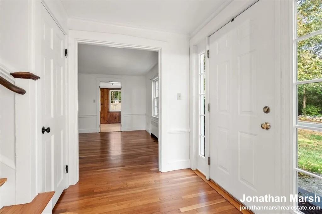 410 Conant Rd - Photo 2 of 9