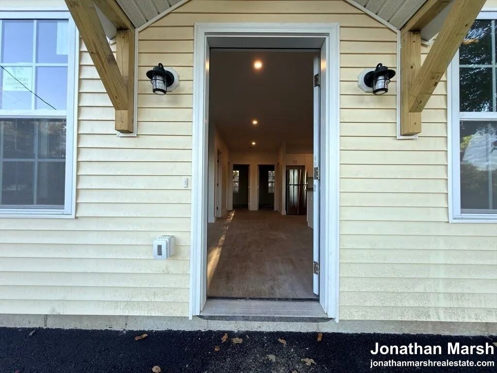 24 Creeper Hill Rd #R - Photo 2 of 14