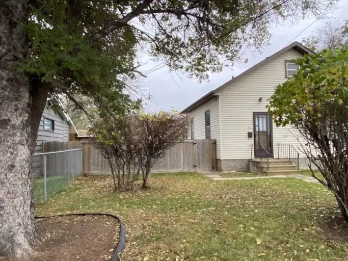 10 Hindley Ave - Photo 3 of 30