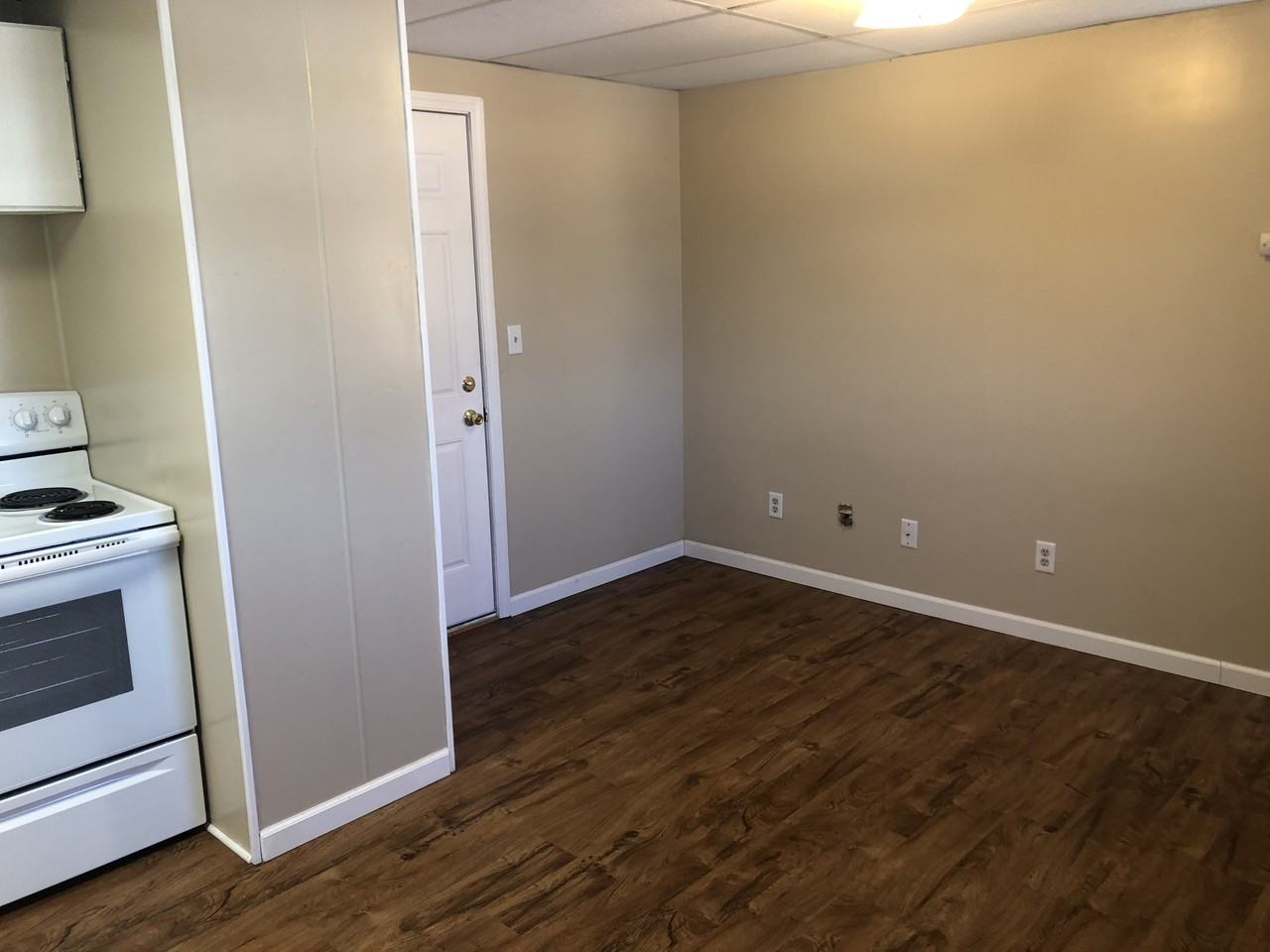 802 East Howard Street - Photo 7 of 16