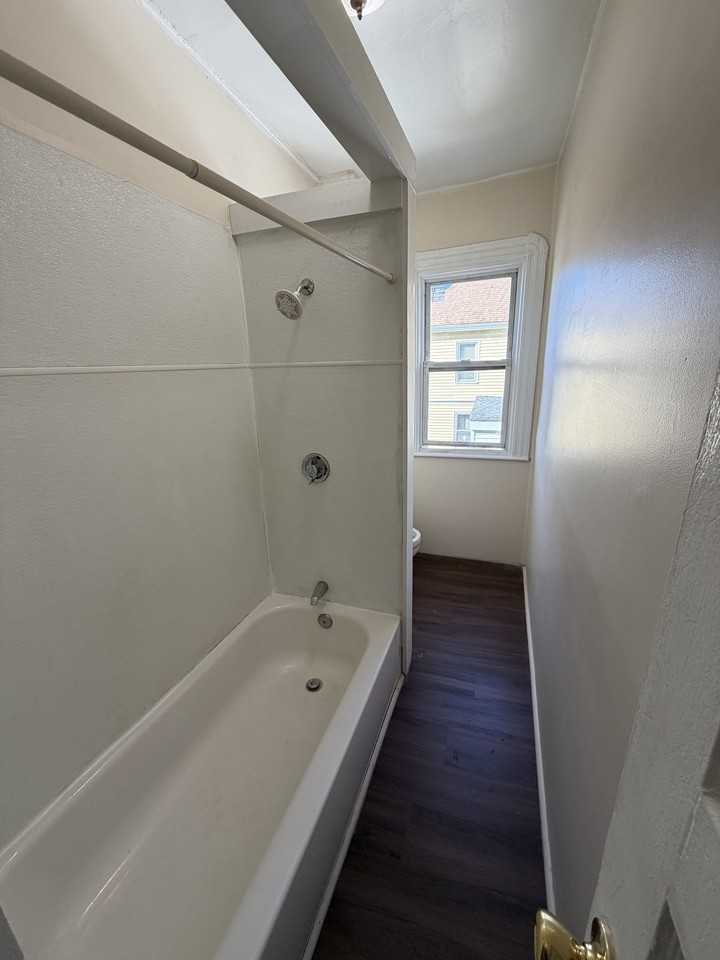 237-239 Ashley Boulevard - Photo 6 of 8