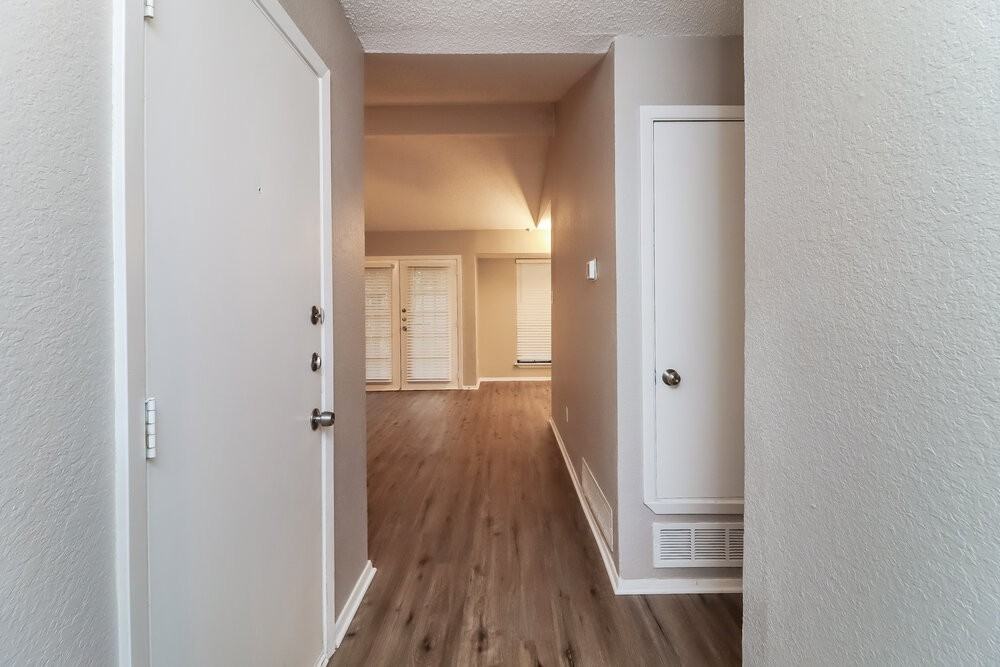 19 Atlanta Ct - Photo 3 of 16