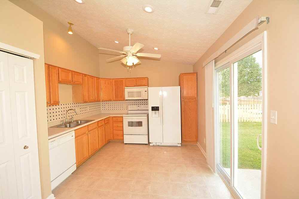 5842 Kiah Ct - Photo 5 of 20