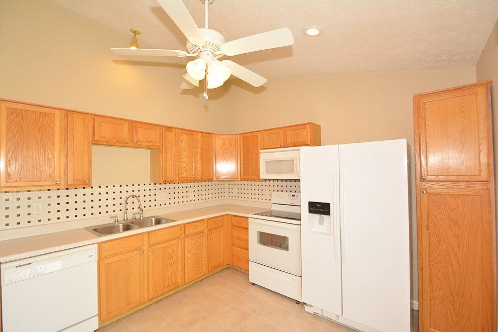 5842 Kiah Ct - Photo 6 of 20